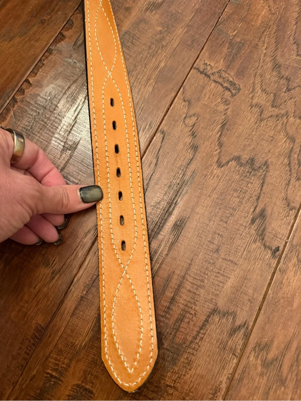 Vintage Genuine Leather Hand Finished White K-Mart Unisex 42-44 Belt